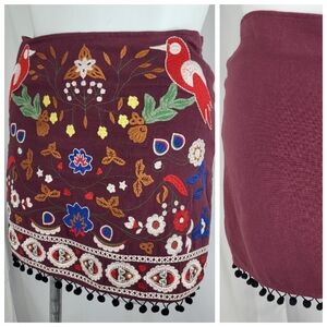 Island Girl Embroidered Mini SKIRT Womens Size L Burgundy Birds Floral Pom Poms
